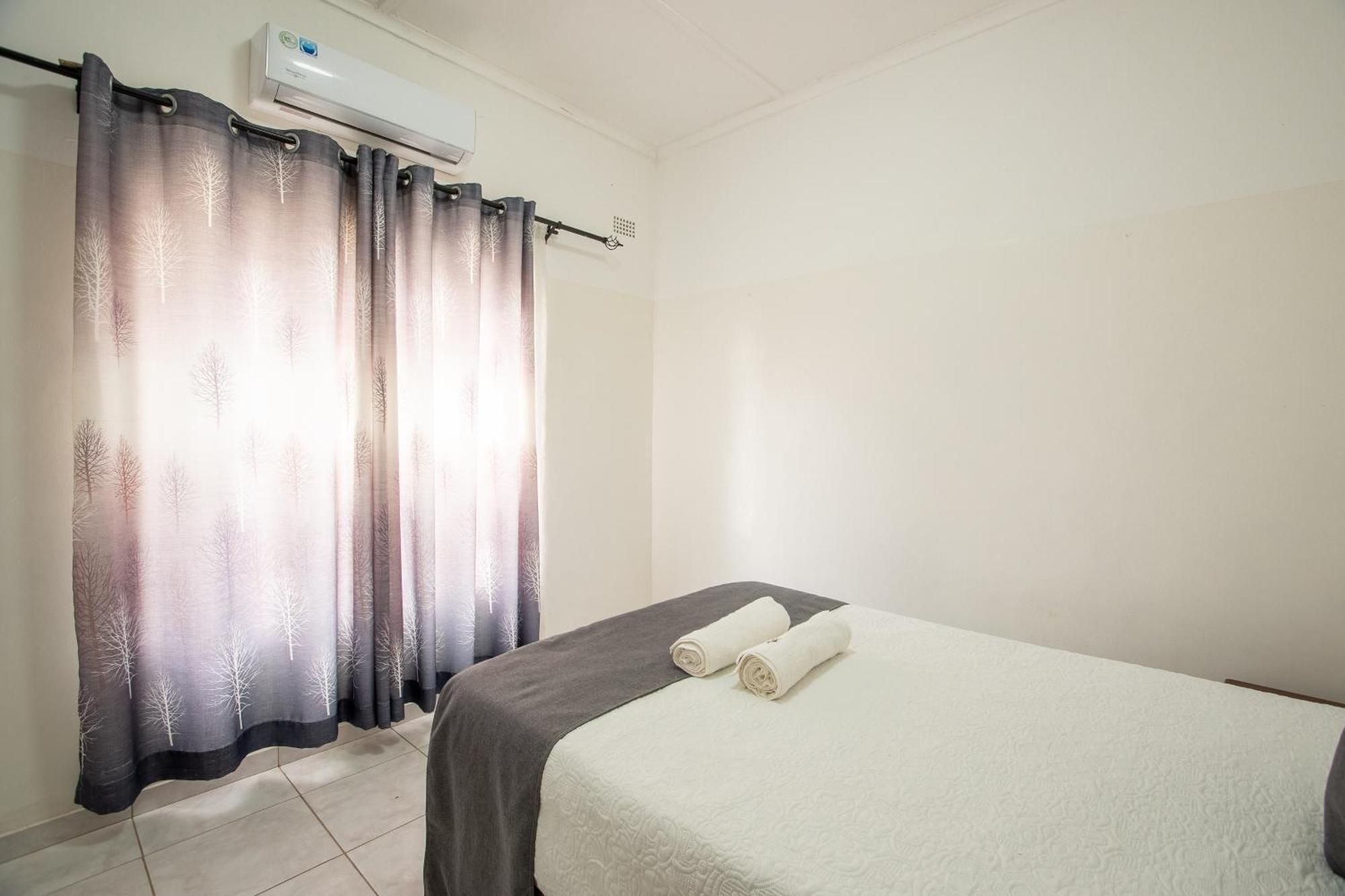 Wood Road Guest Lodge Victoria Falls Ngoại thất bức ảnh