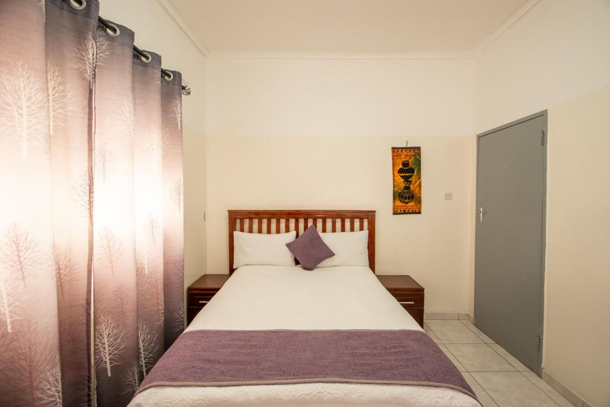 Wood Road Guest Lodge Victoria Falls Ngoại thất bức ảnh