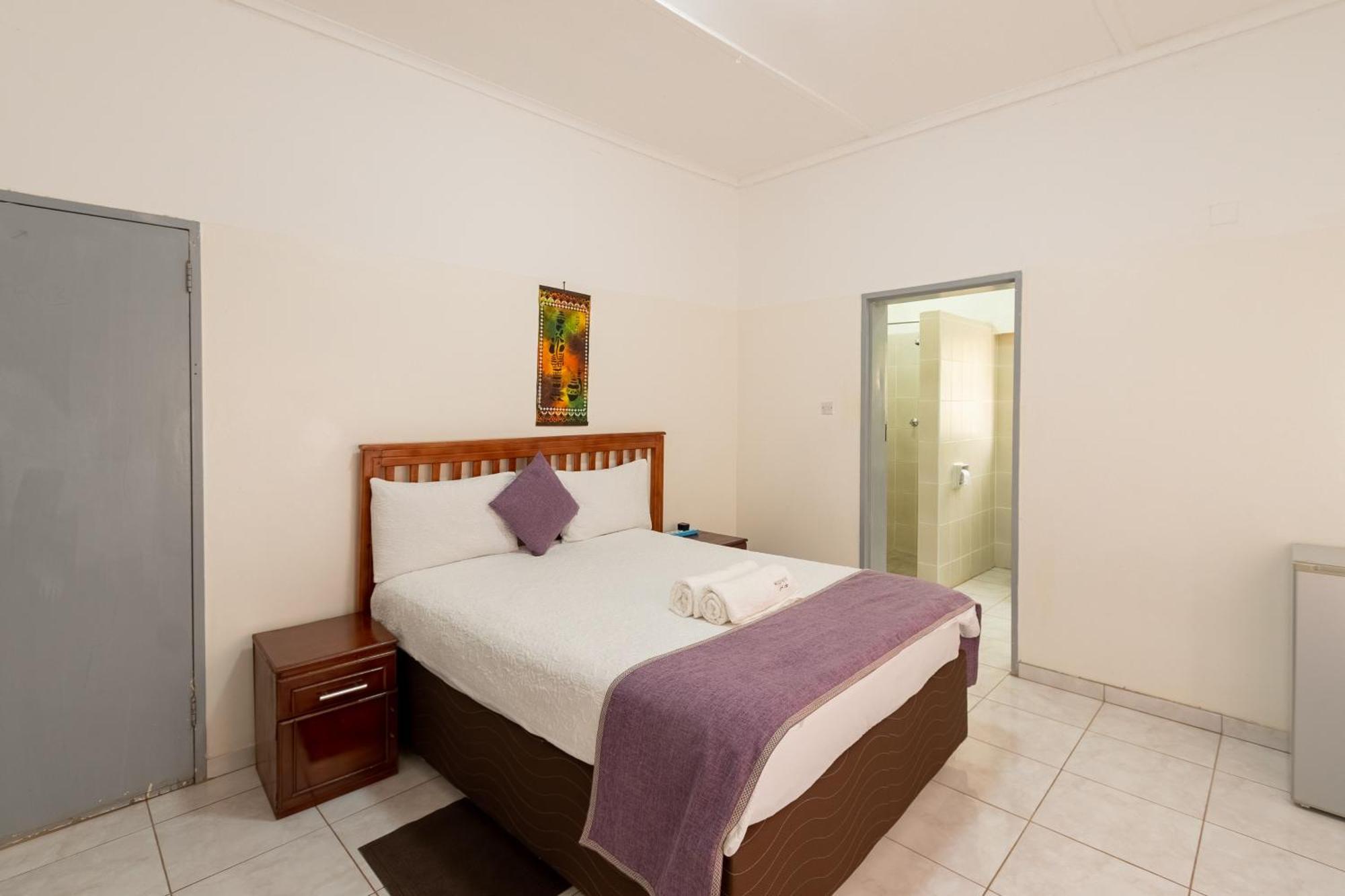 Wood Road Guest Lodge Victoria Falls Ngoại thất bức ảnh